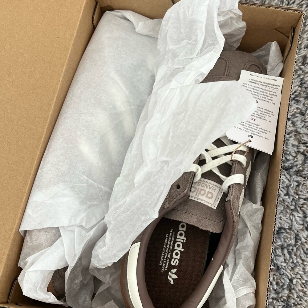 Adidas Women’s Brown Suede Samba - Picture 2 of 3